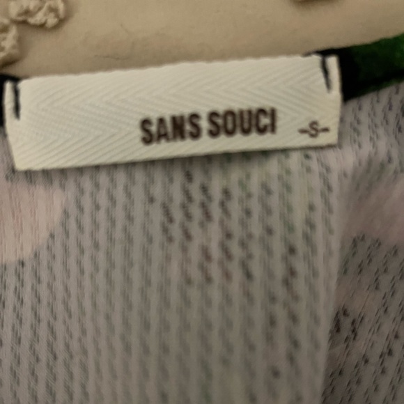 Floral form fitting dress - Picture 4 of 4